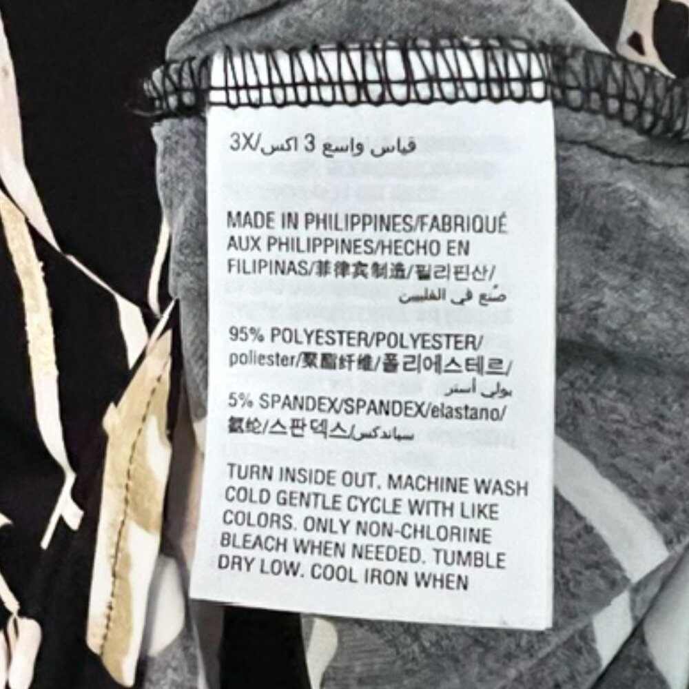 JM Collection Woman tunic, with Gold foil print accents and Studded Split-Sleeve - Picture 13 of 13